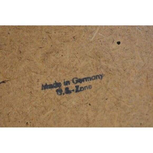 MCM Tray with Vinyl Braided Edges featuring Cabbage Roses and protected bottom - Picture 4 of 4